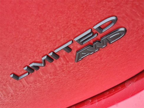 New 2026 Chrysler Pacifica Limited w/ Uconnect Theater Family Group image 7