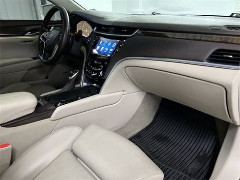 Certified 2015 Cadillac XTS Premium w/ Driver Assist Package image 30