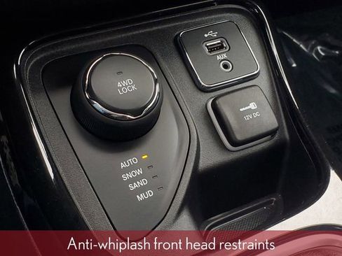 Used 2018 Jeep Compass Limited w/ Navigation Group image 33