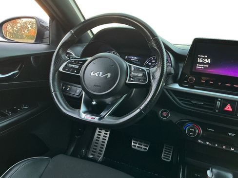 Used 2023 Kia Forte GT-Line image 12