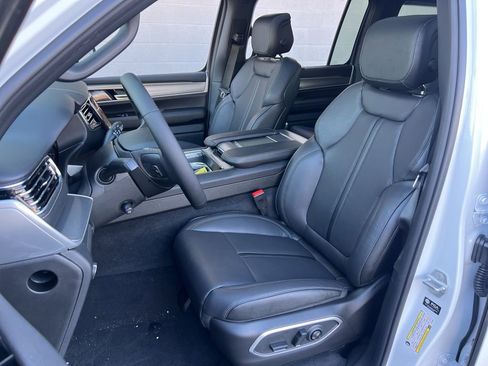 New 2026 Jeep Grand Wagoneer L Limited AWD/4WD image 24