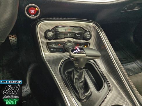 Used 2016 Dodge Challenger SRT Hellcat image 12