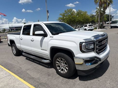 Used 2018 GMC Sierra 1500 SLE w/ Suspension Package, Off-Road AWD/4WD image 2