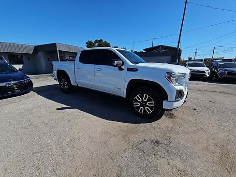 Used 2022 GMC Sierra 1500 AT4 w/ AT4 Premium Package image 2