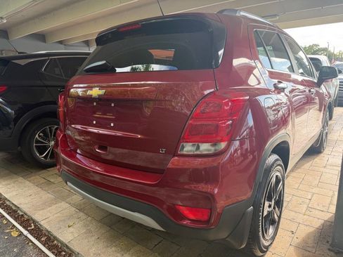 Used 2019 Chevrolet Trax LT w/ LT Convenience Package FWD image 5