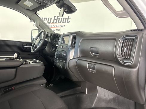 Used 2025 Chevrolet Silverado 3500 W/T image 27