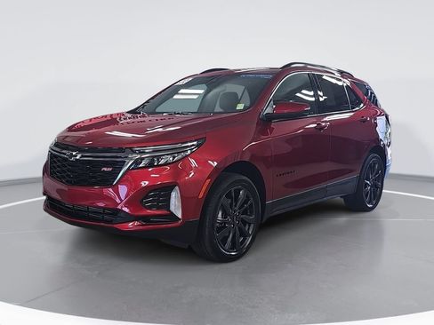 Certified 2022 Chevrolet Equinox RS w/ RS Leather Package AWD/4WD image 9