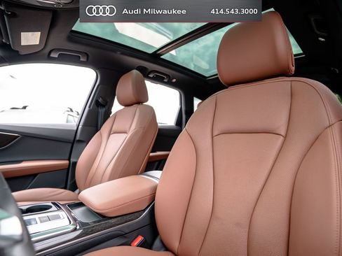 Used 2023 Audi Q7 2.0T Premium Plus w/ Premium Plus Package AWD/4WD image 5