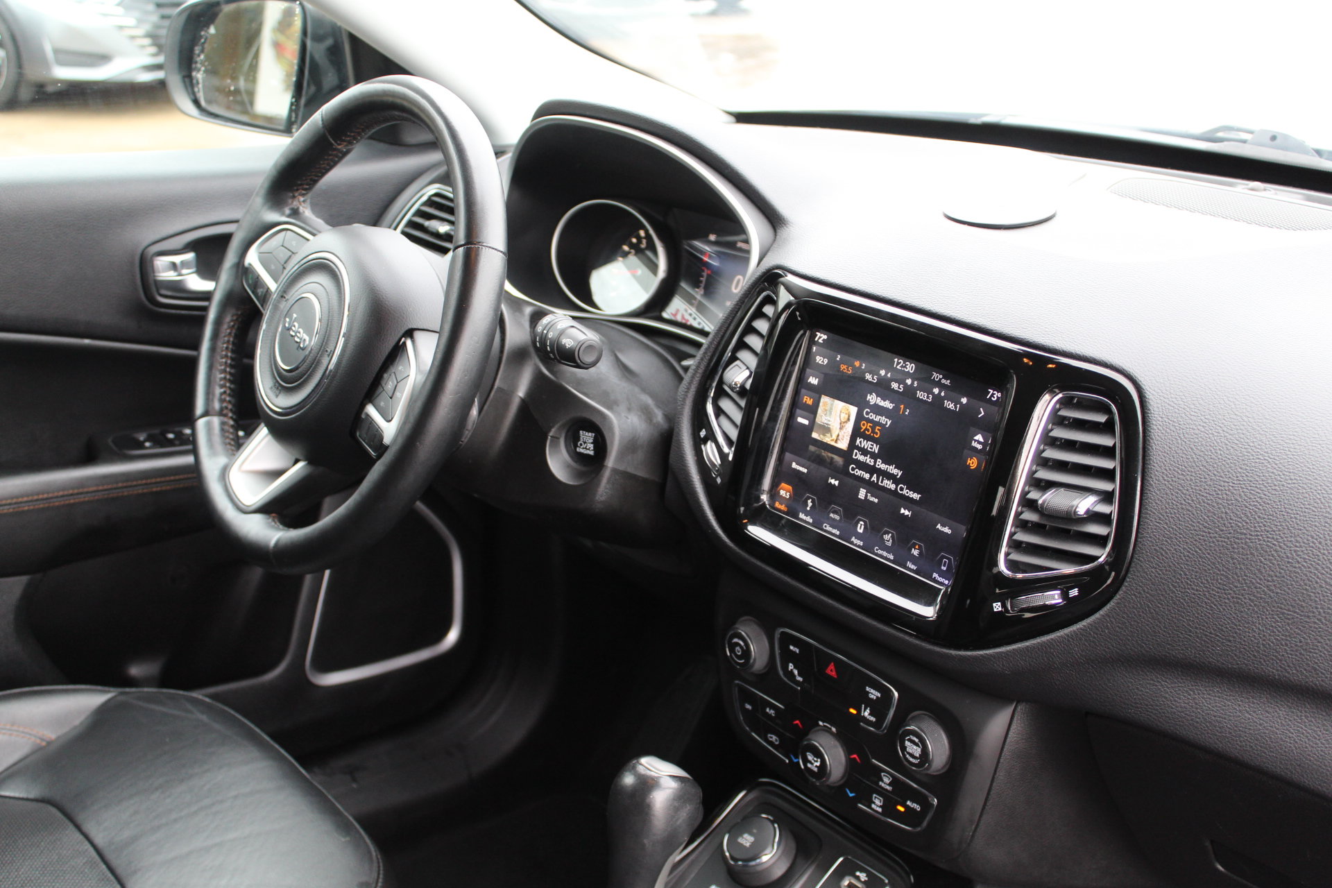 Used 2018 Jeep Compass Limited w/ Navigation Group AWD/4WD image 15