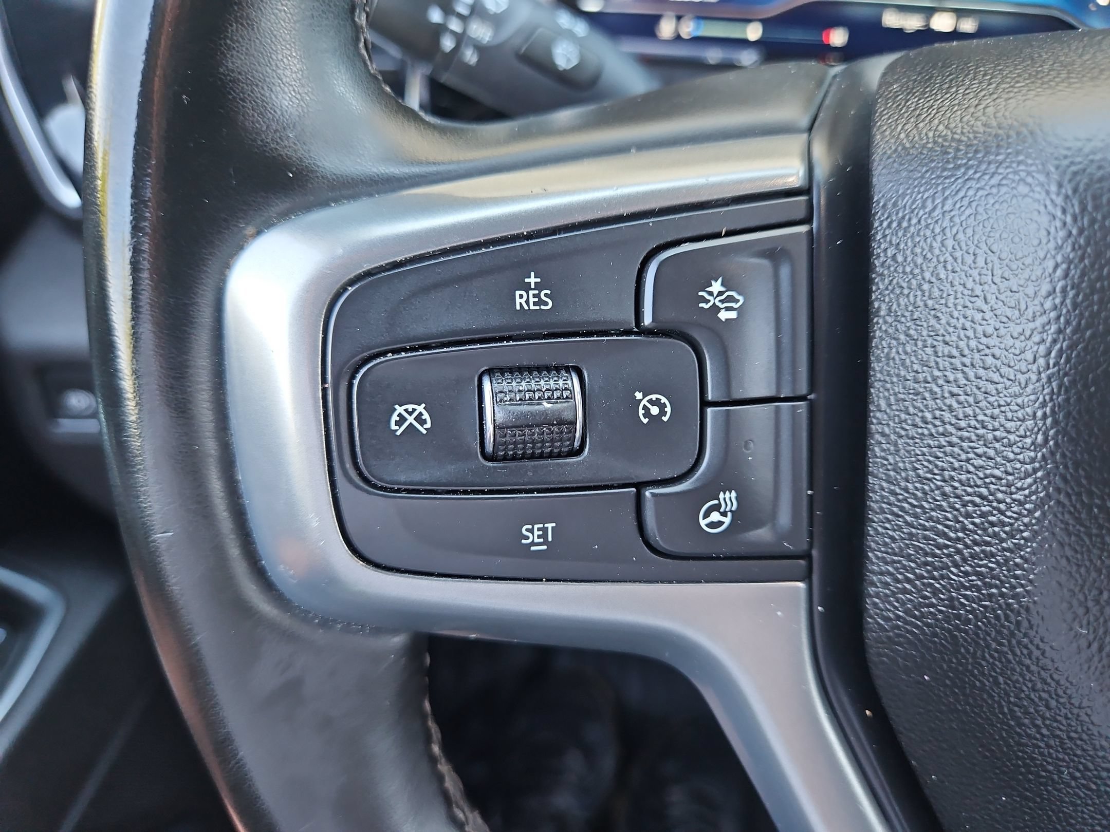 Used 2025 Chevrolet Silverado 1500 LT w/ Safety Package AWD/4WD image 27
