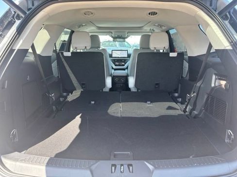 New 2026 Ford Explorer Platinum w/ LUX Leather Package AWD/4WD image 18