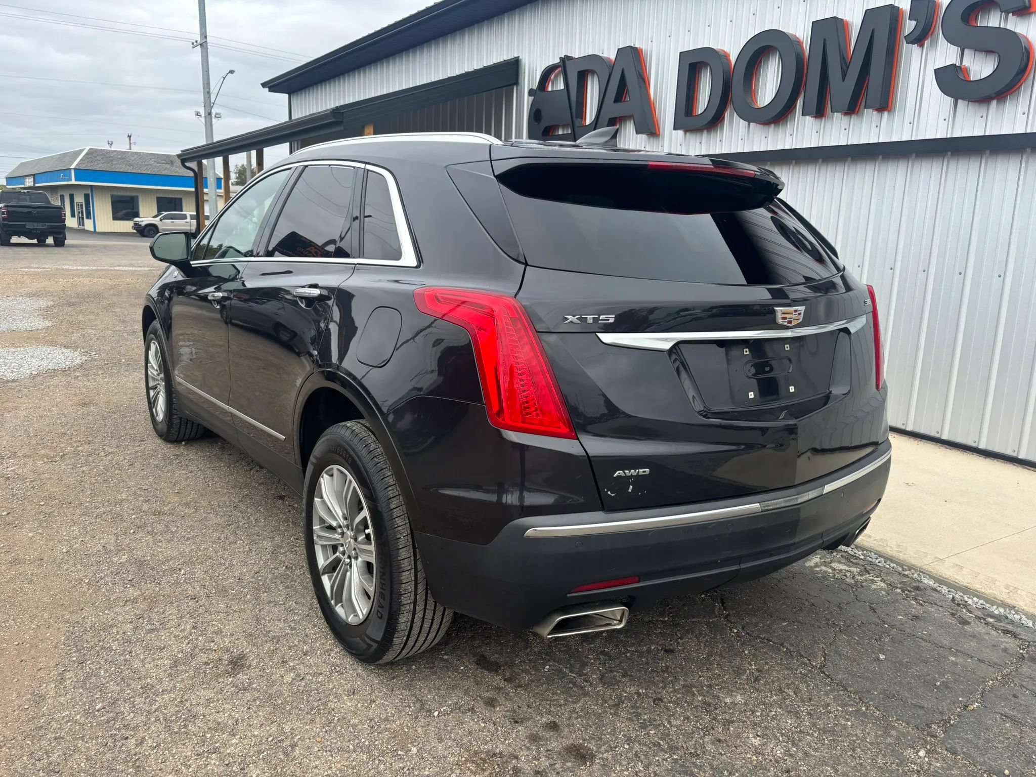 Used 2019 Cadillac XT5 Luxury AWD/4WD image 3