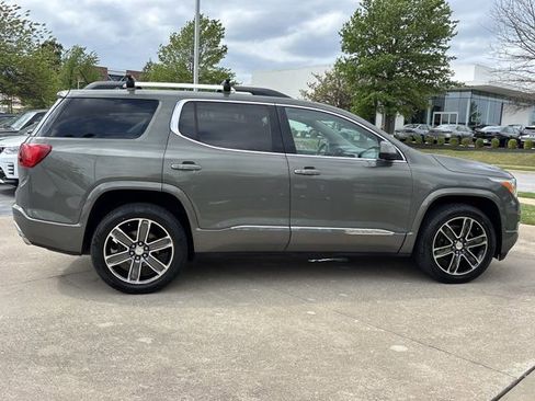 Used 2017 GMC Acadia Denali FWD image 2