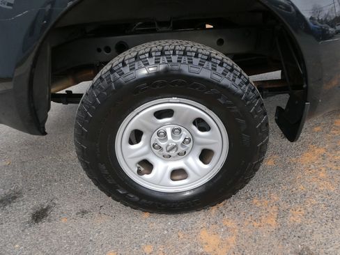 Used 2019 Nissan Frontier S image 32