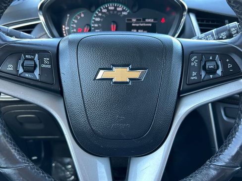 Used 2022 Chevrolet Trax LT w/ Driver Confidence Package AWD/4WD image 10