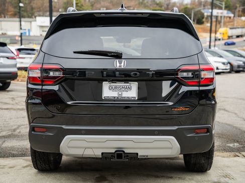 New 2025 Honda Pilot TrailSport image 6