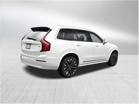 New 2026 Volvo XC90 T8 Ultra AWD/4WD image 5