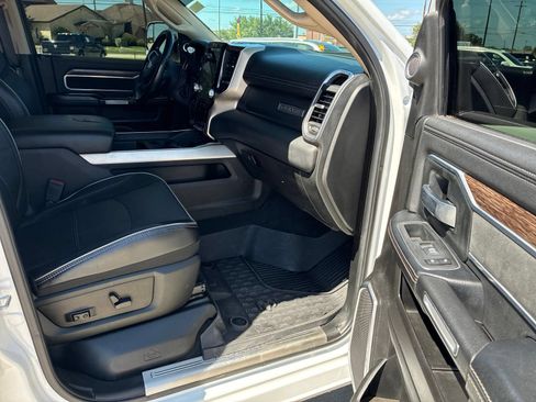 Used 2019 RAM 2500 Laramie AWD/4WD image 11
