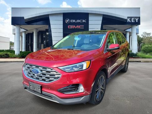Used 2019 Ford Edge Titanium w/ Equipment Group 301A FWD image 3
