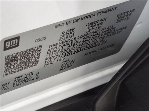 Used 2024 Chevrolet Trax LT FWD image 24