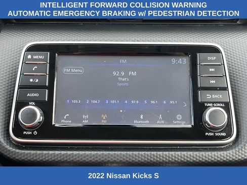Used 2022 Nissan Kicks S image 4