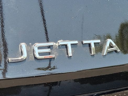 Used 2024 Volkswagen Jetta SE image 22