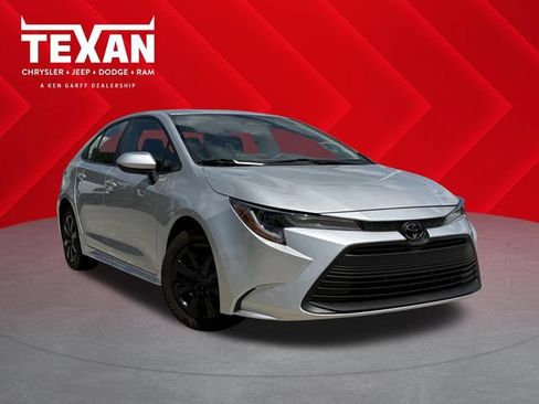 Used 2024 Toyota Corolla LE FWD image 1