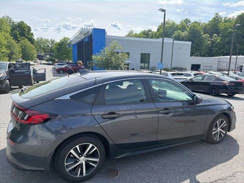 Used 2023 Honda Civic LX image 4