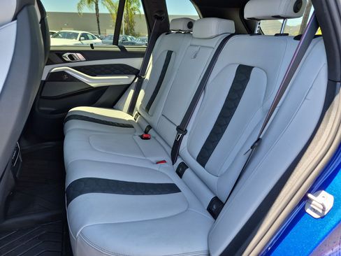 Used 2022 BMW X5 M w/ Competition Package 2 AWD/4WD image 31