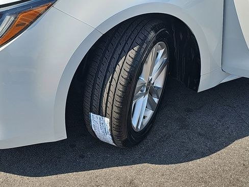 Used 2021 Toyota Corolla SE image 31