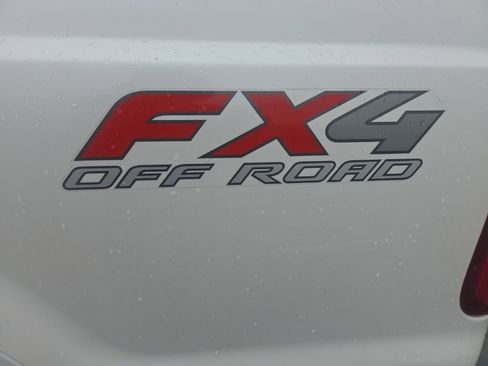 Used 2010 Ford F250 Lariat image 6