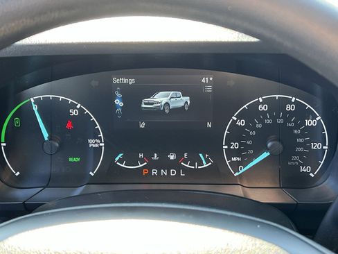 Used 2022 Ford Maverick XLT image 17