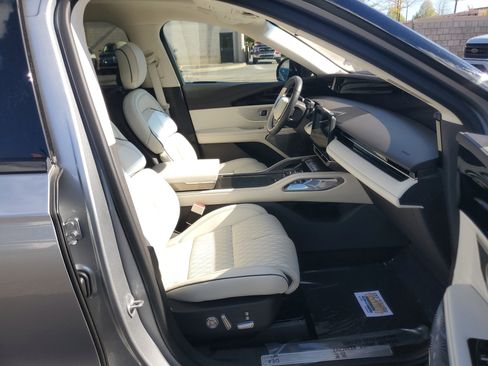 Certified 2024 Lincoln Nautilus Black Label w/ Jet Appearance Package (87T) image 9