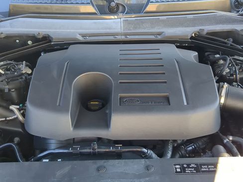 Used 2022 Land Rover Defender 110 X-Dynamic SE image 15