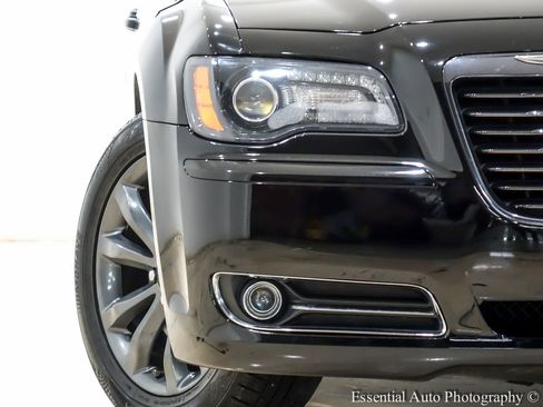 Used 2014 Chrysler 300 S image 6