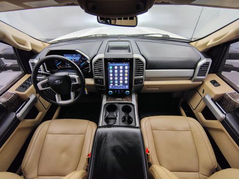 Used 2017 Ford F350 Lariat w/ Lariat Value Package image 2