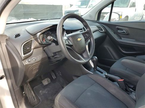 Certified 2020 Chevrolet Trax LS w/ Tint and Cruise Package image 10