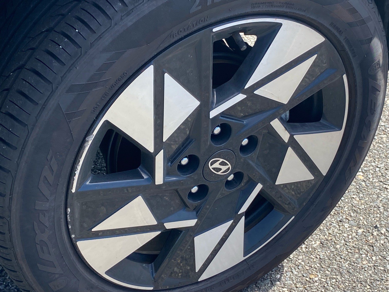 Used 2025 Hyundai Kona SEL AWD/4WD image 19