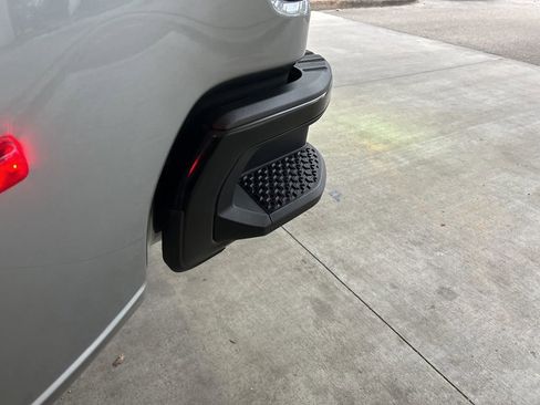 Used 2025 Chevrolet Silverado 3500 W/T image 19