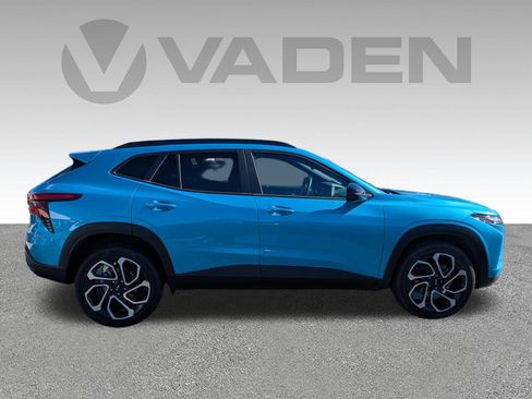 Used 2025 Chevrolet Trax RS w/ Sunroof Package image 24