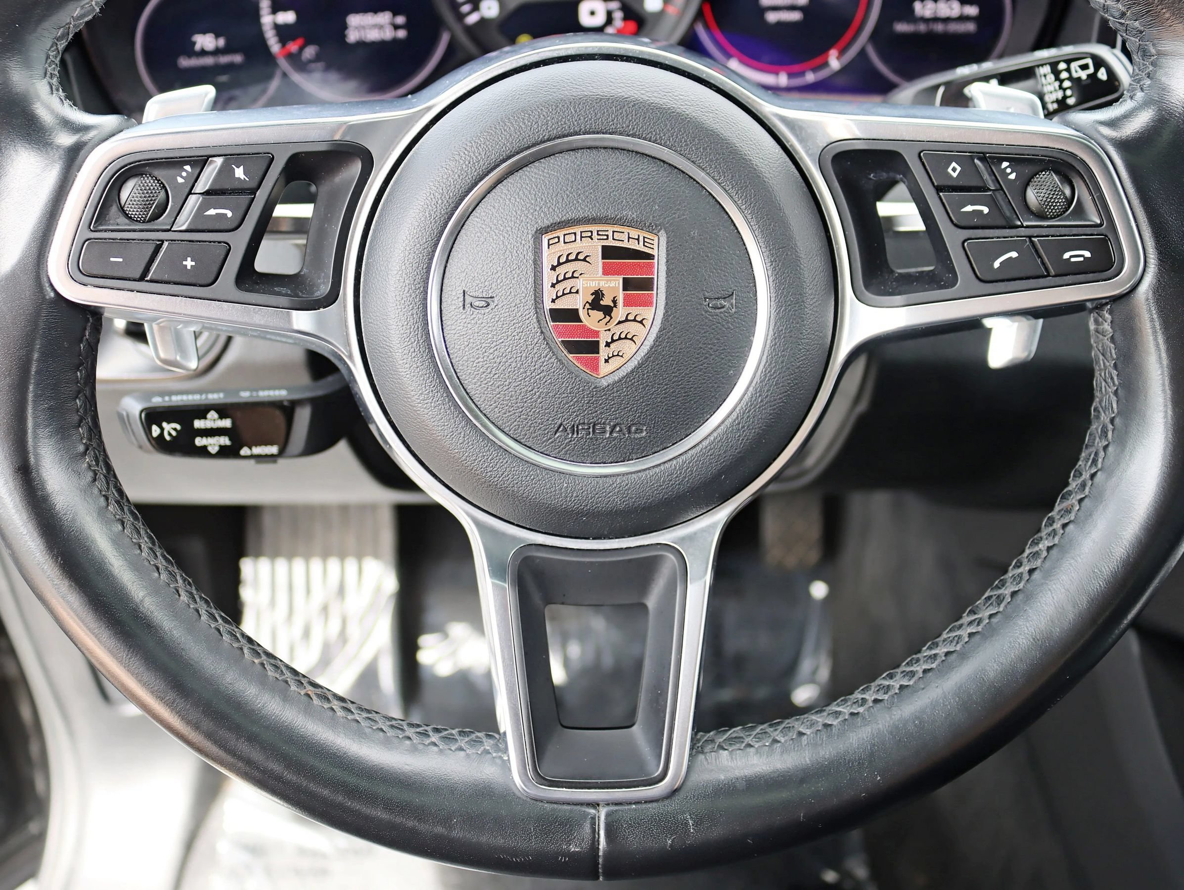 Used 2019 Porsche Cayenne AWD/4WD image 18