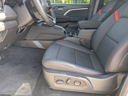 New 2025 Chevrolet Colorado Z71 w/ Technology Package image 13