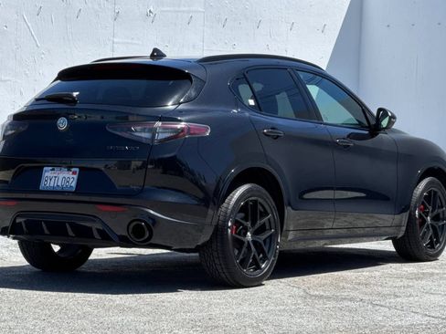 Used 2021 Alfa Romeo Stelvio Ti Sport AWD/4WD image 3