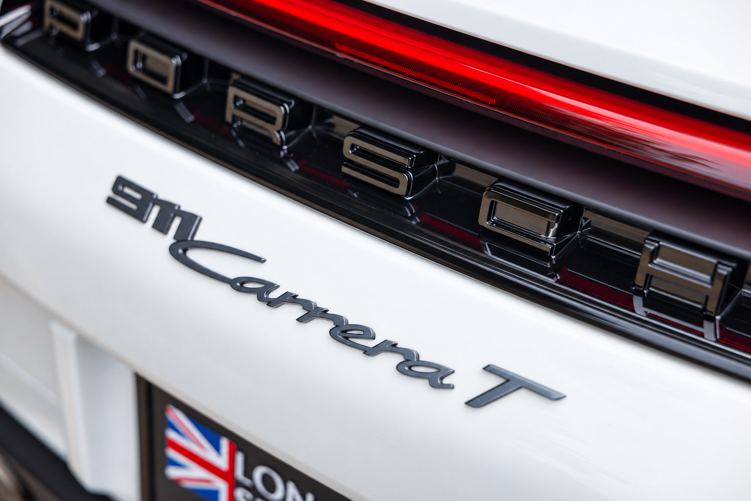 Used 2025 Porsche 911 Carrera RWD image 27