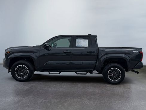 Used 2025 Toyota Tacoma TRD Sport w/ TRD Sport Premium Package AWD/4WD image 6