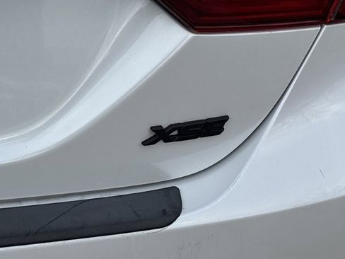 Used 2023 Toyota Camry XSE image 6