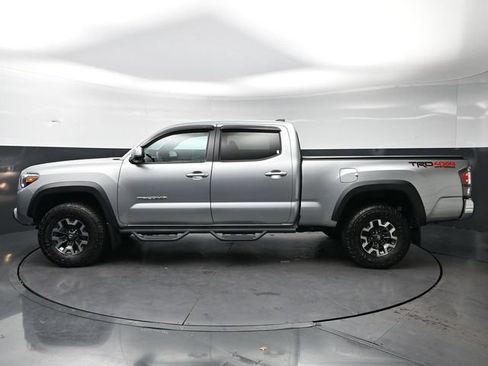 Used 2023 Toyota Tacoma TRD Off-Road AWD/4WD image 9