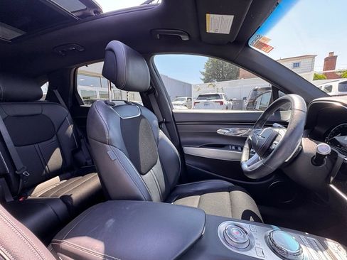 Used 2023 Genesis GV70 2.5T w/ Sport Prestige Package AWD/4WD image 20
