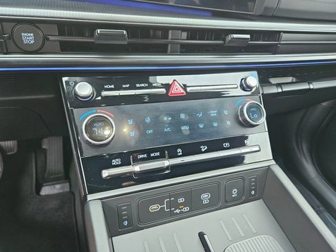 Used 2025 Hyundai Santa Fe Calligraphy image 17