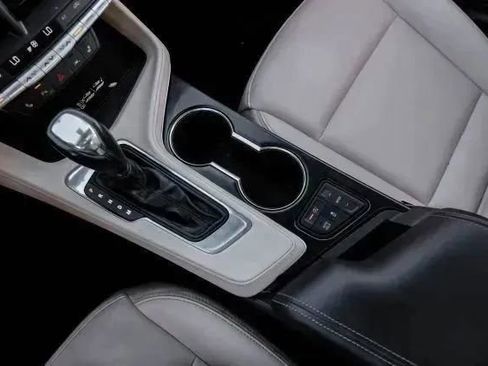 Used 2022 Cadillac CT4 Luxury w/ Sun And Sound Package image 38